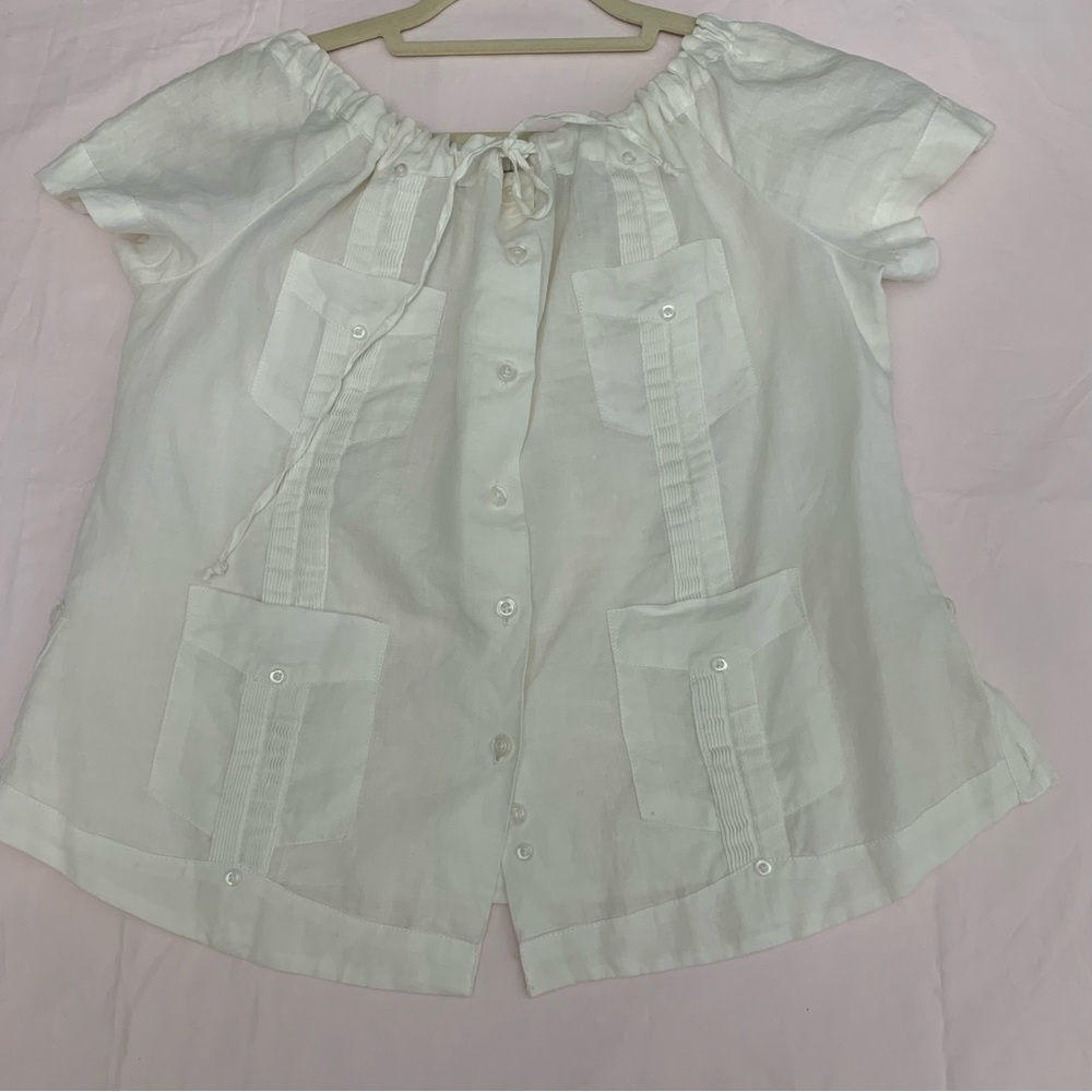 Casual Tropical White Button-Up Blouse. Linen New Without Tag